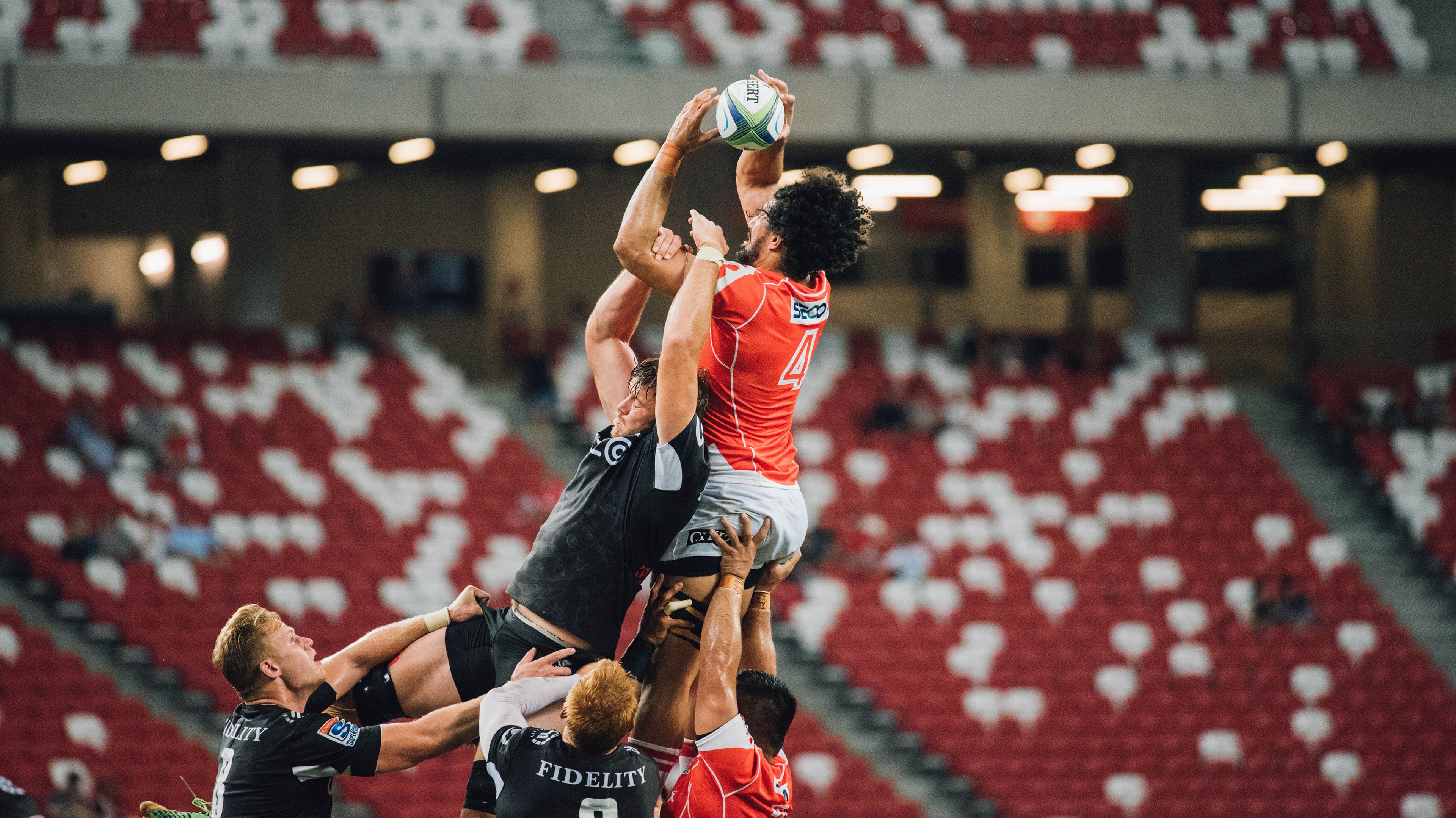 开云体育平台APP-德甲争冠战焦点战，广东队压制新疆队，双线战场上的战术启示