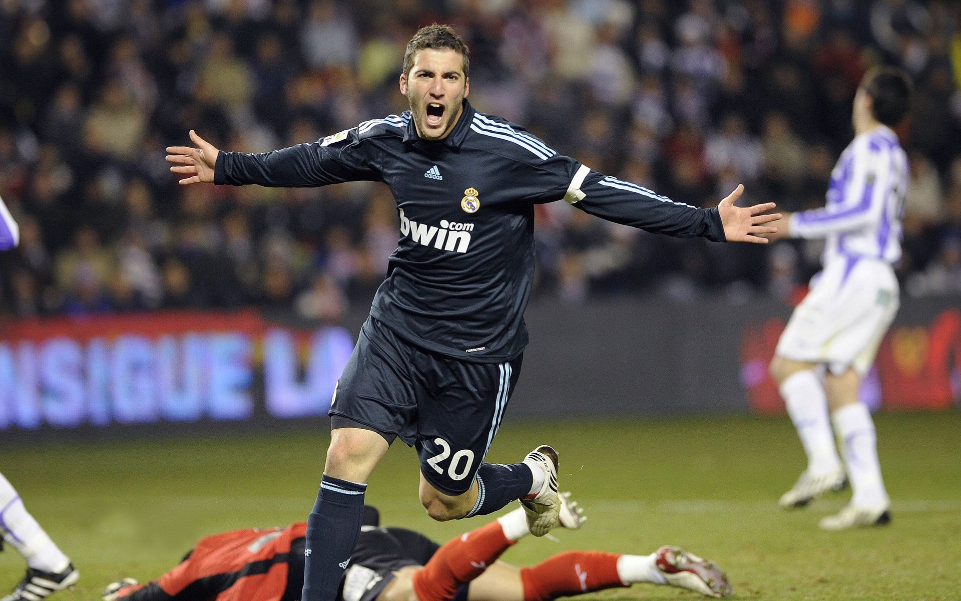 开云下载-2026世界杯之夜，杰伦·格林打出统治级数据，篮球世界迎来新王登基